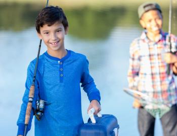 children fishing